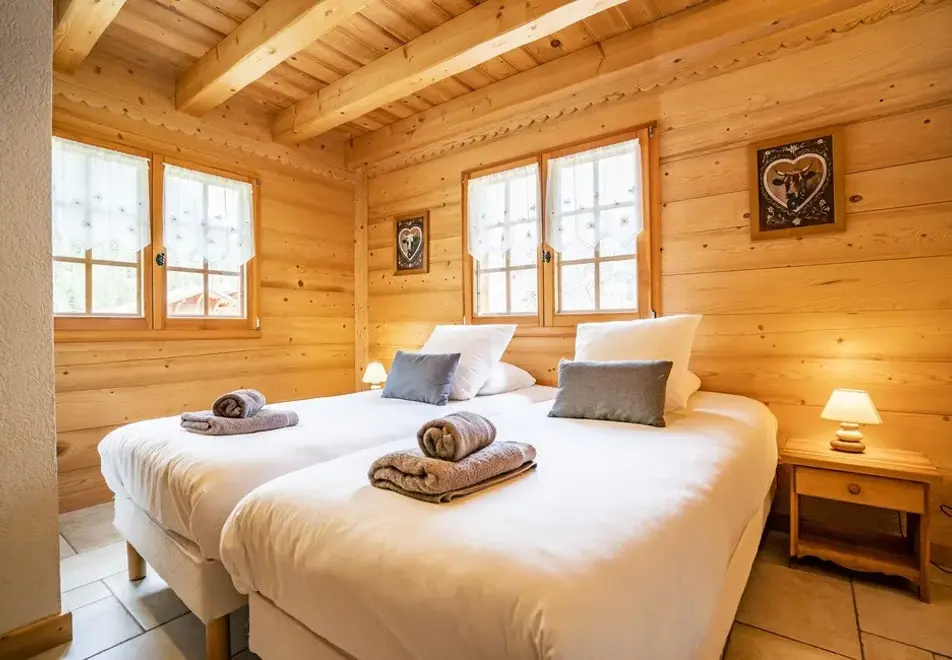 Chalet Le Refuge, Chatel (self catered chalet) - Bedroom