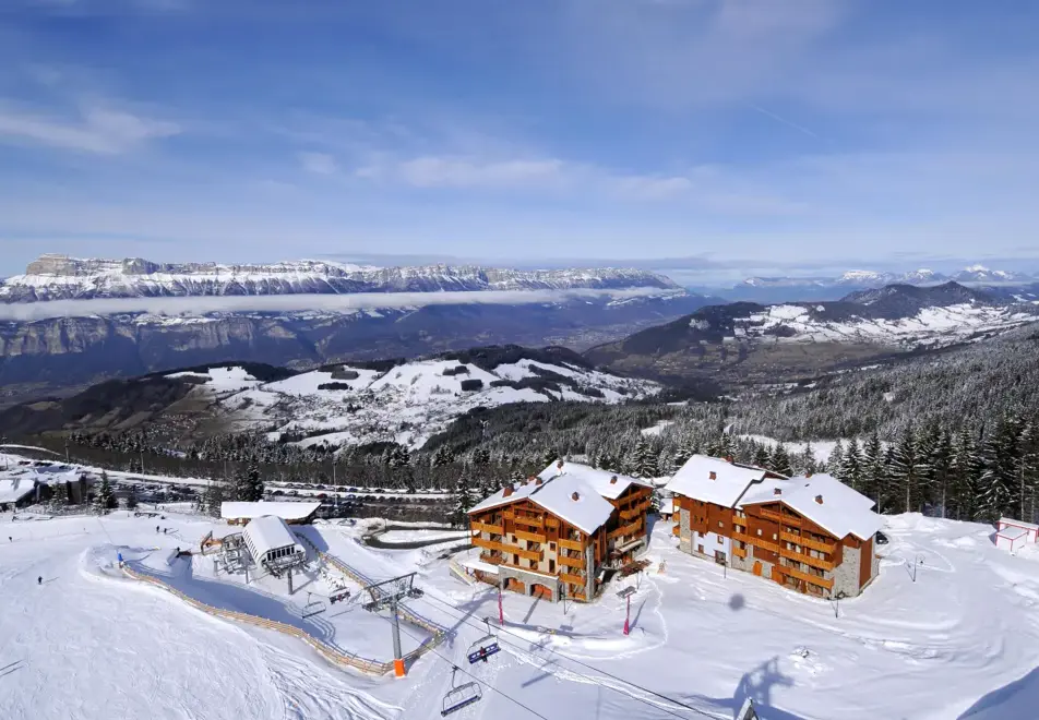 Les Granges des 7 Laux, Les 7 Laux (self catered apartments) - Ski-in/ski-out