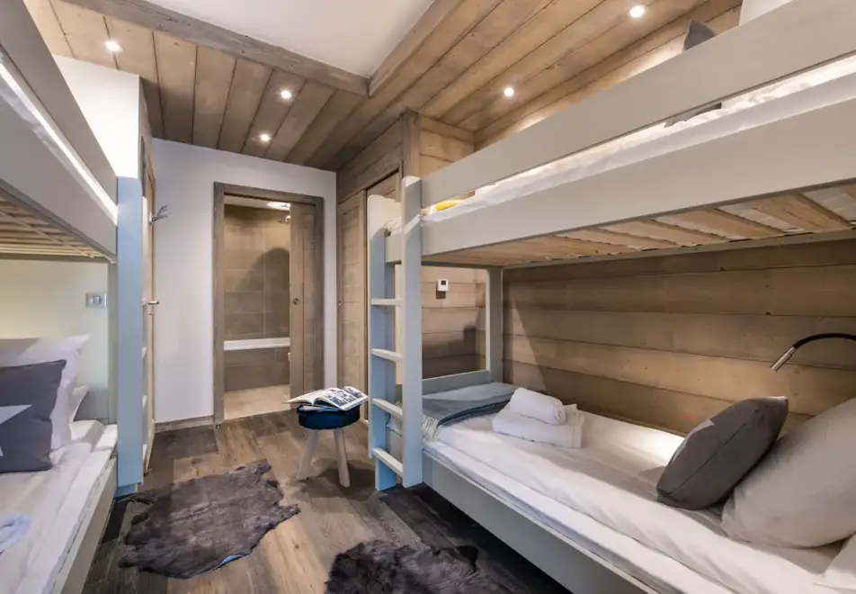 Yellowstone Lodge, La Tania (self catered chalet) - Chalet 3