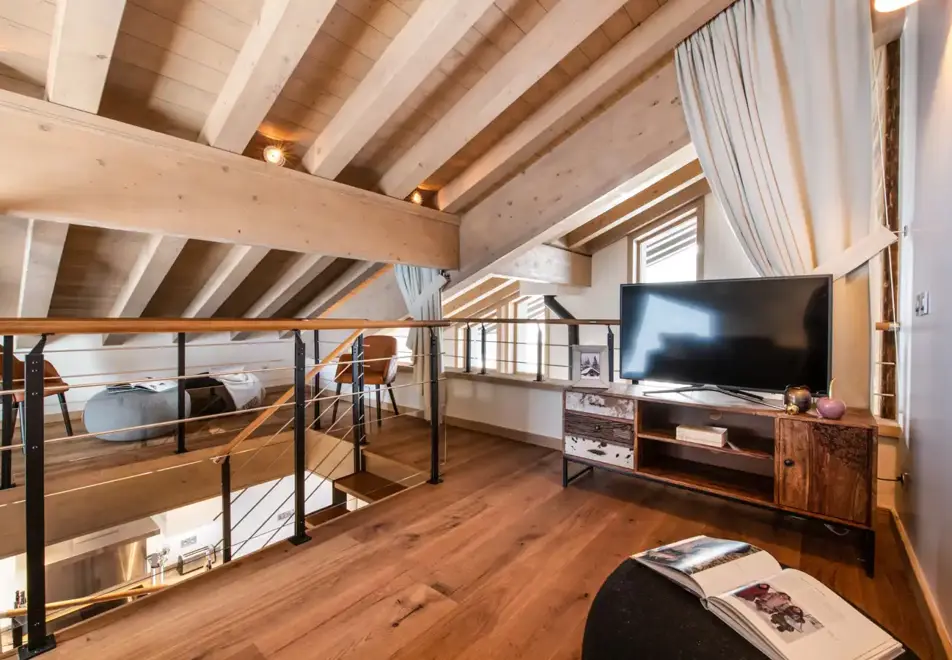 Yellowstone Lodge, La Tania (self catered chalet) - Chalet 4