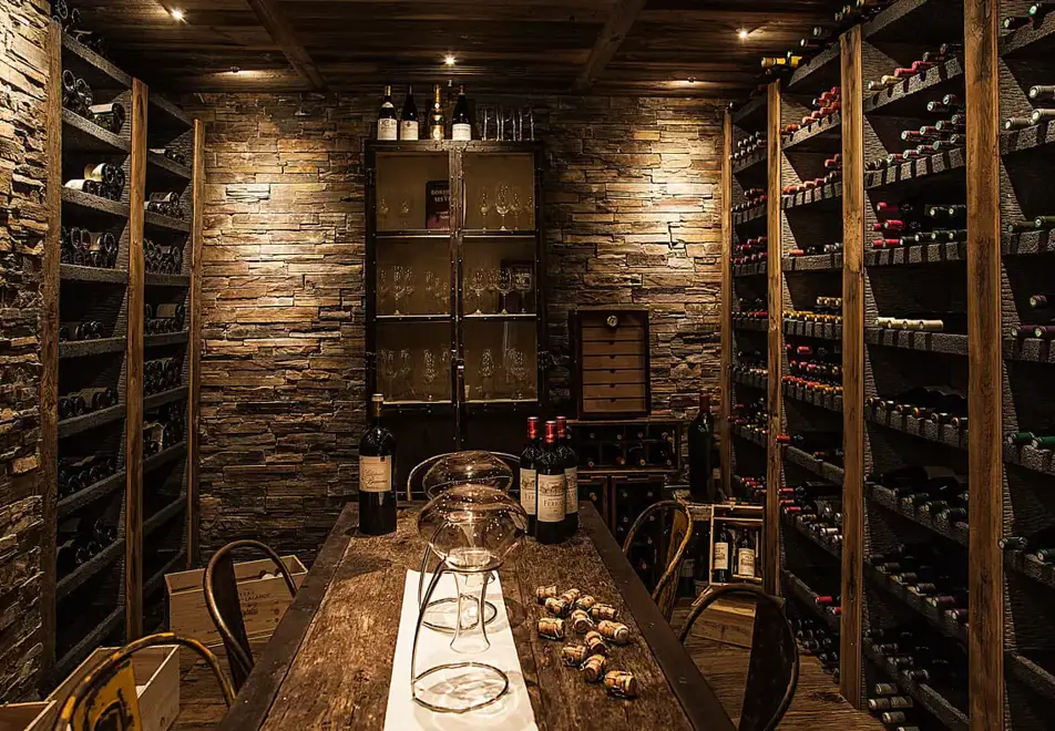 Jiva Hill Resort, Jura (hotel) - Wine cellar