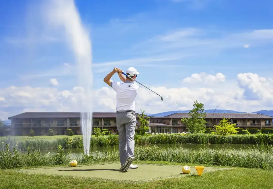 Jiva Hill Resort, Jura (hotel) - Golf course