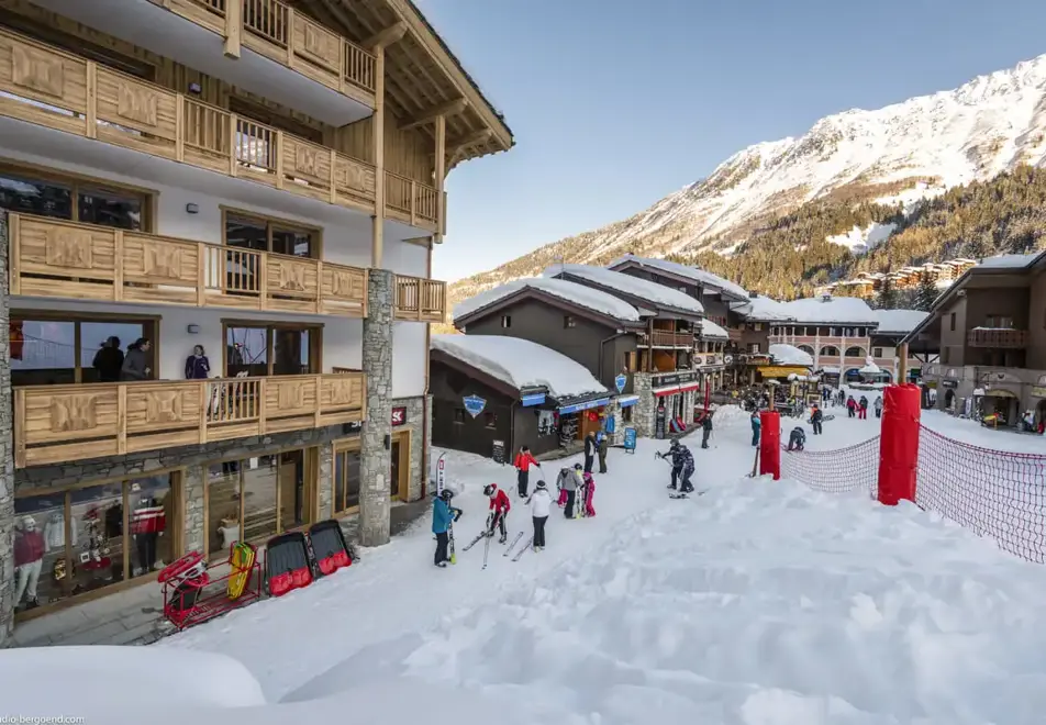 Anitea, Valmorel (self catered apartments) - 100m to resort centre