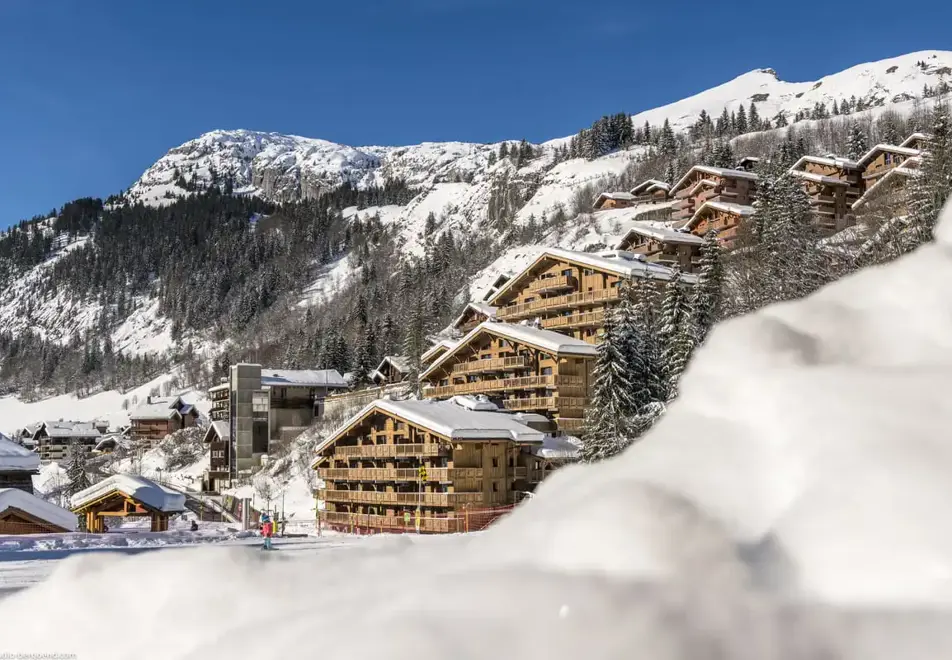 Le Roc des Tours, Grand Bornand (self catered apartments) - Ideal location