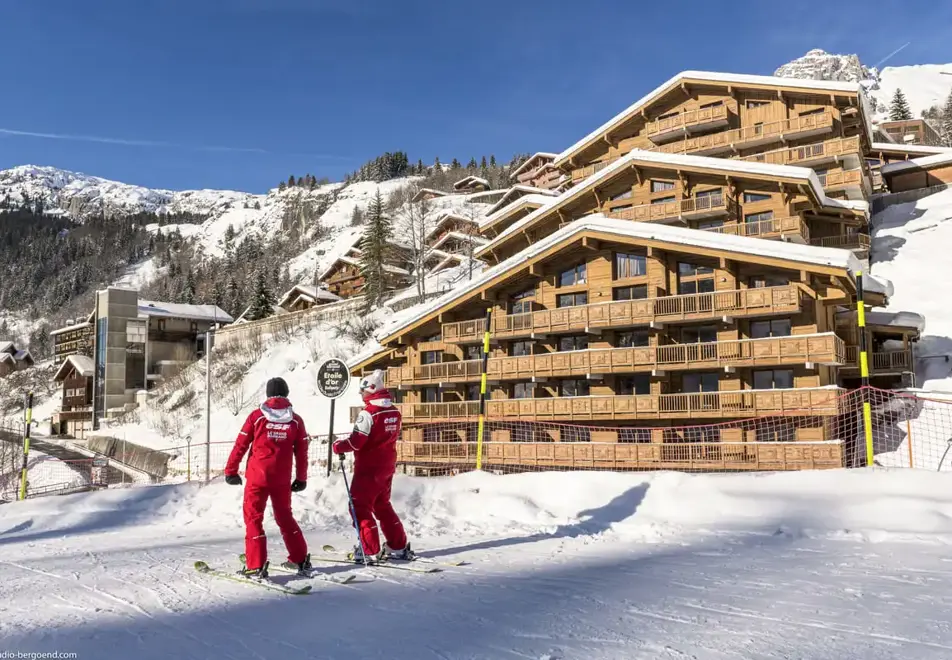Le Roc des Tours, Grand Bornand (self catered apartments) - Close to the ESF meeting points