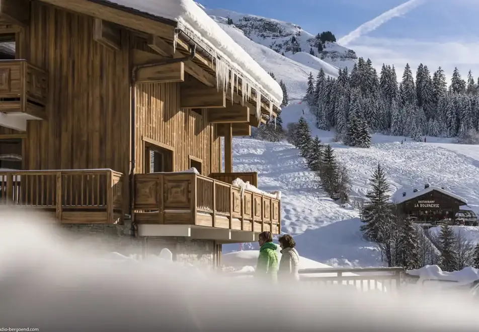 Le Roc des Tours, Grand Bornand (self catered apartments) - Central village location