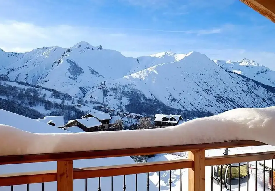 Caseblanche Chalets, St Martin de Belleville (self catered apartments-chalets) - 6 bed sleeps 14 (E13)