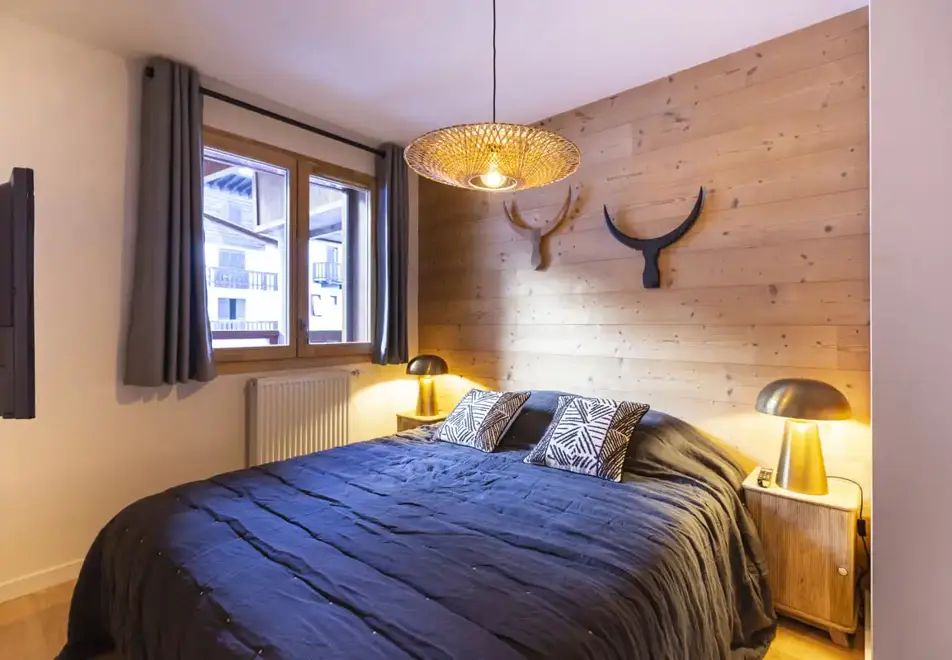 Le Saphir, Vaujany (Self Catered Apartments)  - Double bedroom