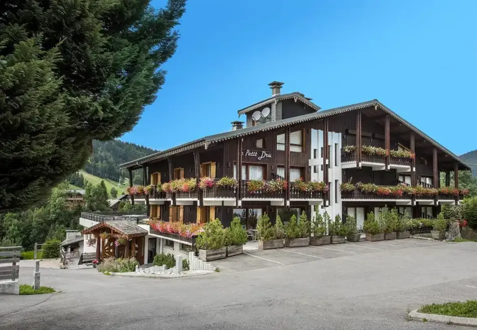 Le Petit Dru, Morzine (Hotel)