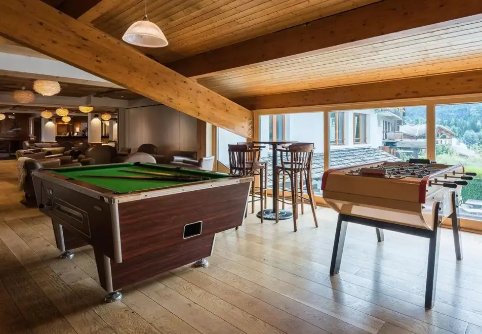 Le Petit Dru, Morzine (Hotel) - Games area