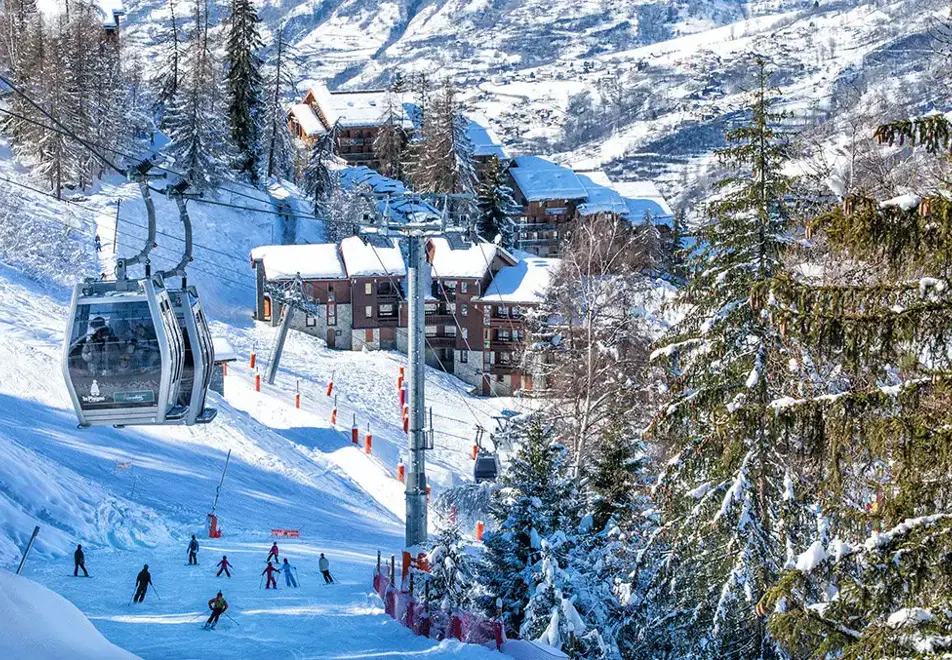 Les Chalets de Wengen, Les Coches (self catered apartments) - Close to gondola lift