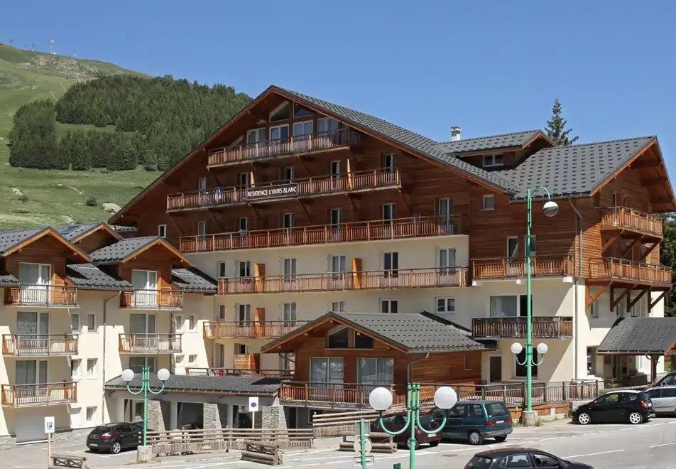 Ours Blanc, Les 2 Alpes (self catered apartments)