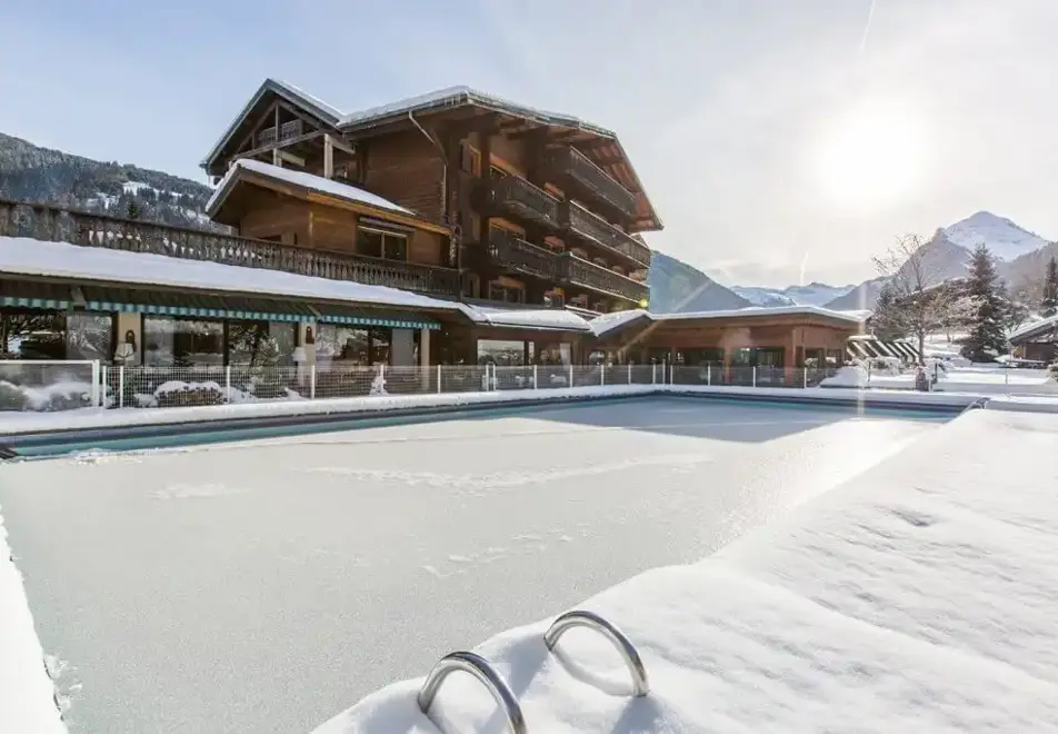 Le Cret, Morzine (hotel)