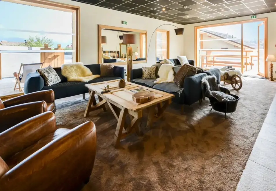 Les Fermes du Mont Blanc, Combloux (self catered apartments) - Reception