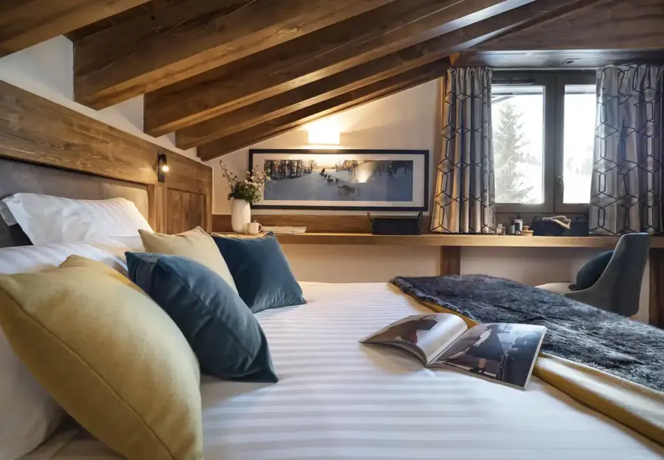 Amaya, Les Saisies (self catered apartments) - Typical double bedroom style