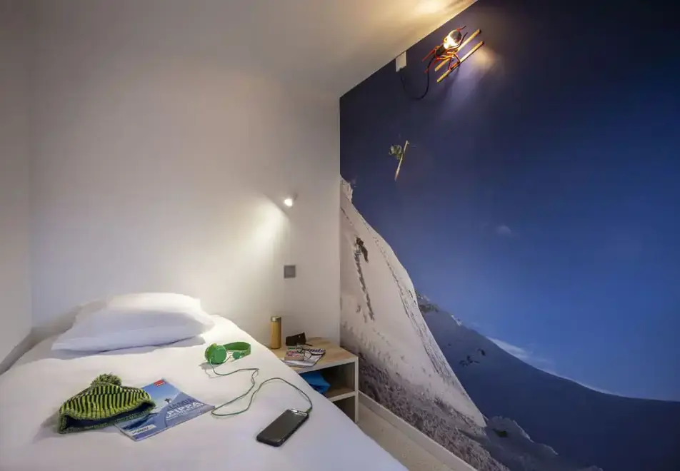 Base Camp Lodge, Bourg St Maurice (Hotel) - Capsule room