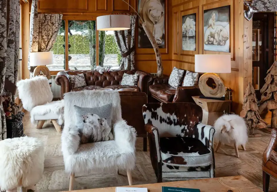 Neige et Roc, Samoens (hotel & apartments) - Hotel lounge