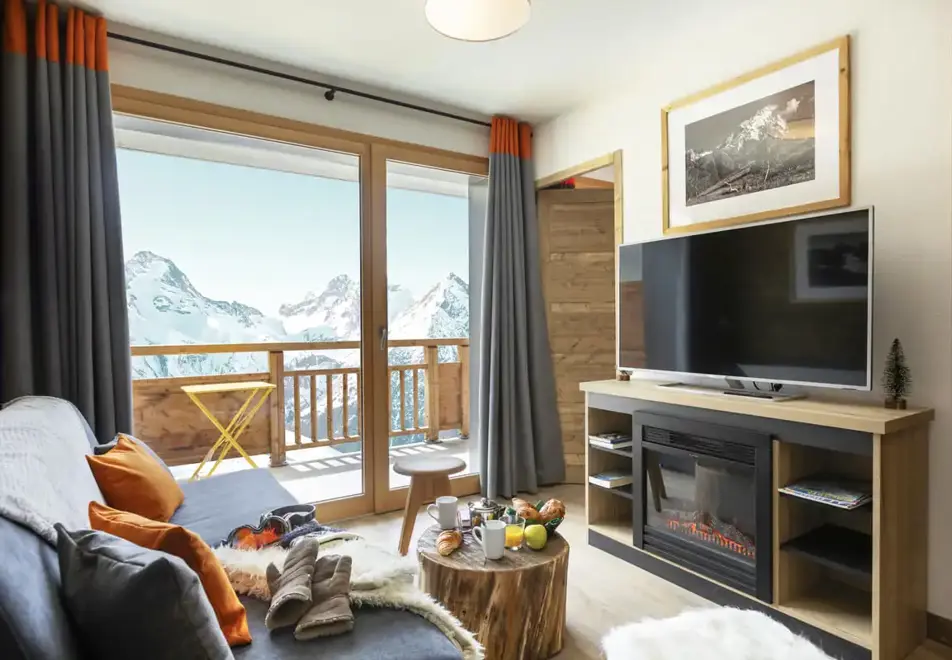 Les Clarines, Les Deux Alpes (self catered apartments) (©Manureyboz) - Typical style 2 bed famille 6