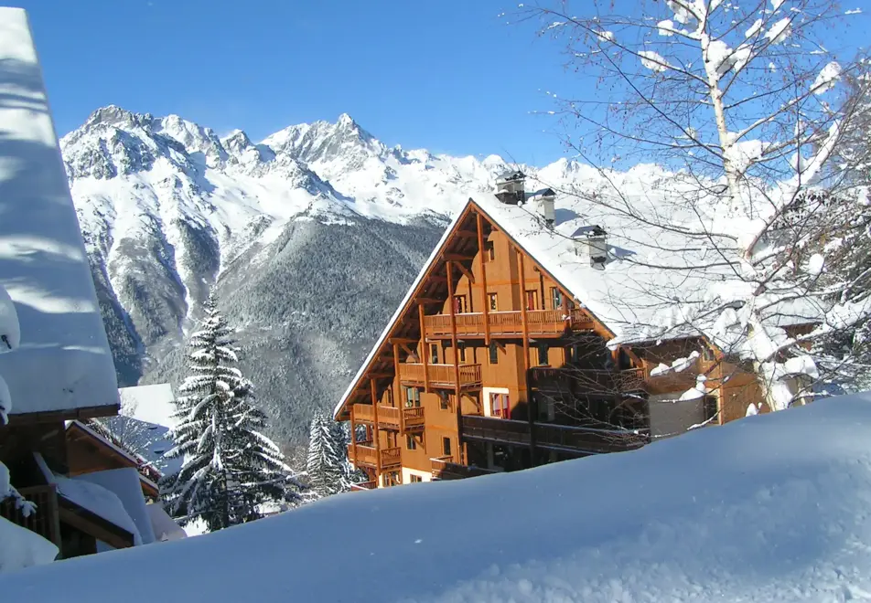 Chalet des Neiges, Oz (self catered apartment) - Exterior