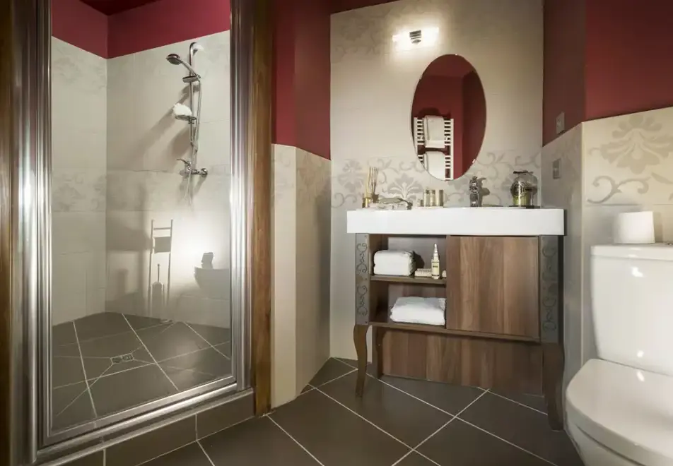 Le Hameau du Kashmir, Val Thorens (self catered hotel & apartments) - Typical apartment style (©Studio Bergoend)