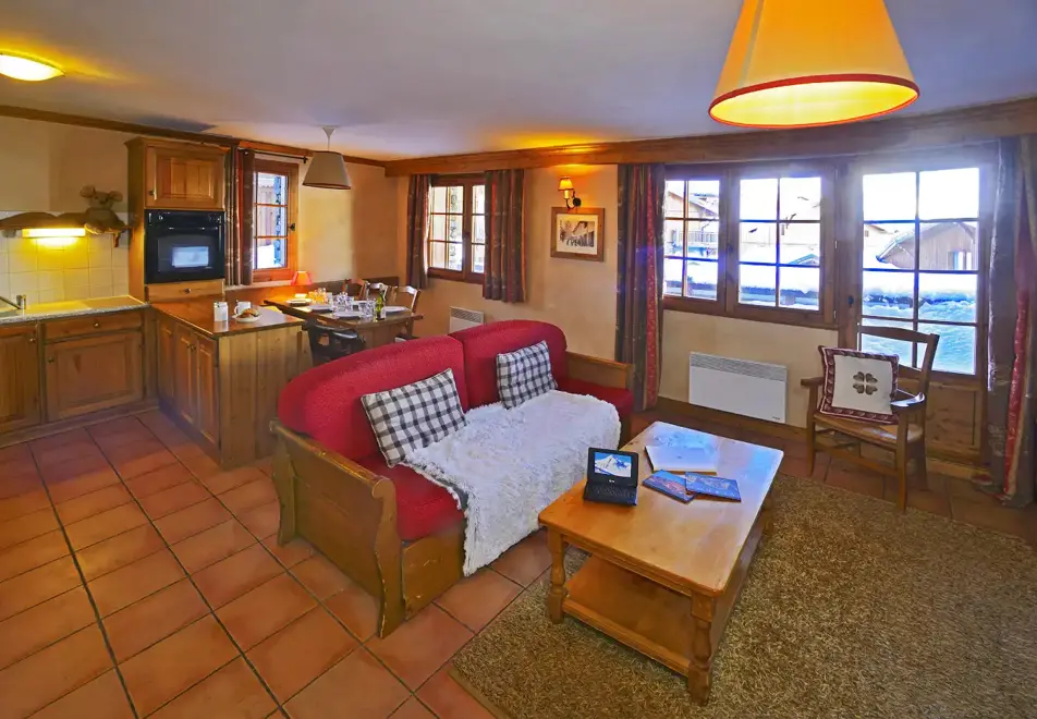 Les Chalets du Soleil, Les Menuires (self catered apartments) - Authentique apartments