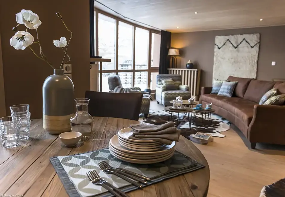 Le Taos, Tignes le Lac (self catered apartments & hotel) - Typical apartment style (©Studio Bergoend)