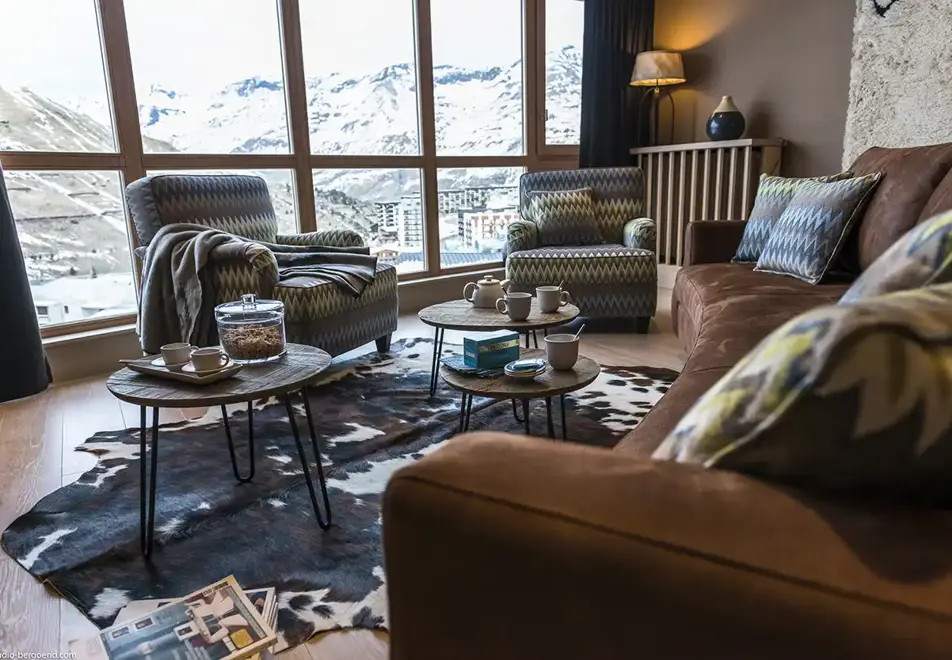 Le Taos, Tignes le Lac (self catered apartments & hotel) - Typical apartment style (©Studio Bergoend)