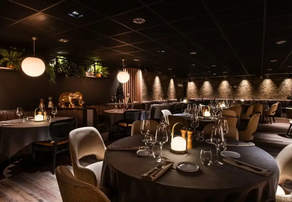 Manali Lodge, Courchevel Moriond (high end apartments) - Gaia Sushi bar