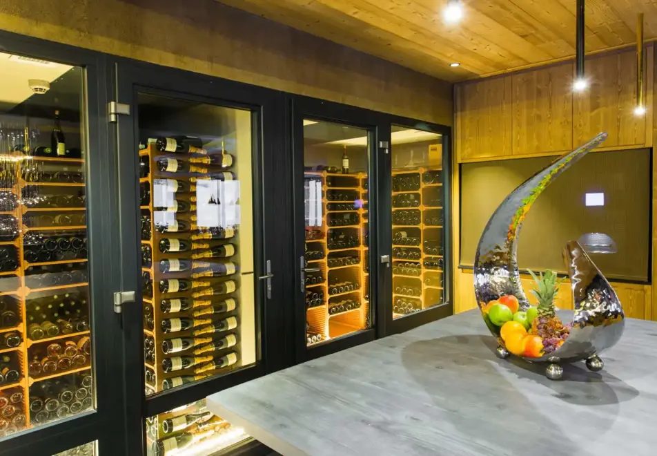 Daria-I Nor, Alpe d'Huez (hotel) - Wines