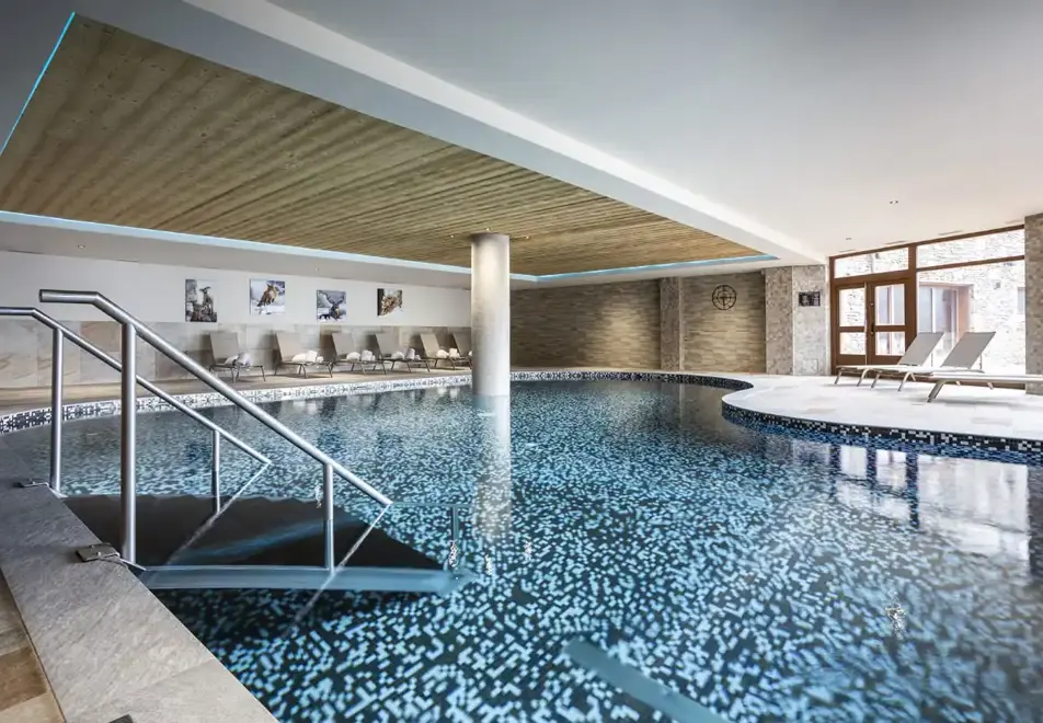Daria-I Nor, Alpe d'Huez (hotel & apartments) - Indoor pool