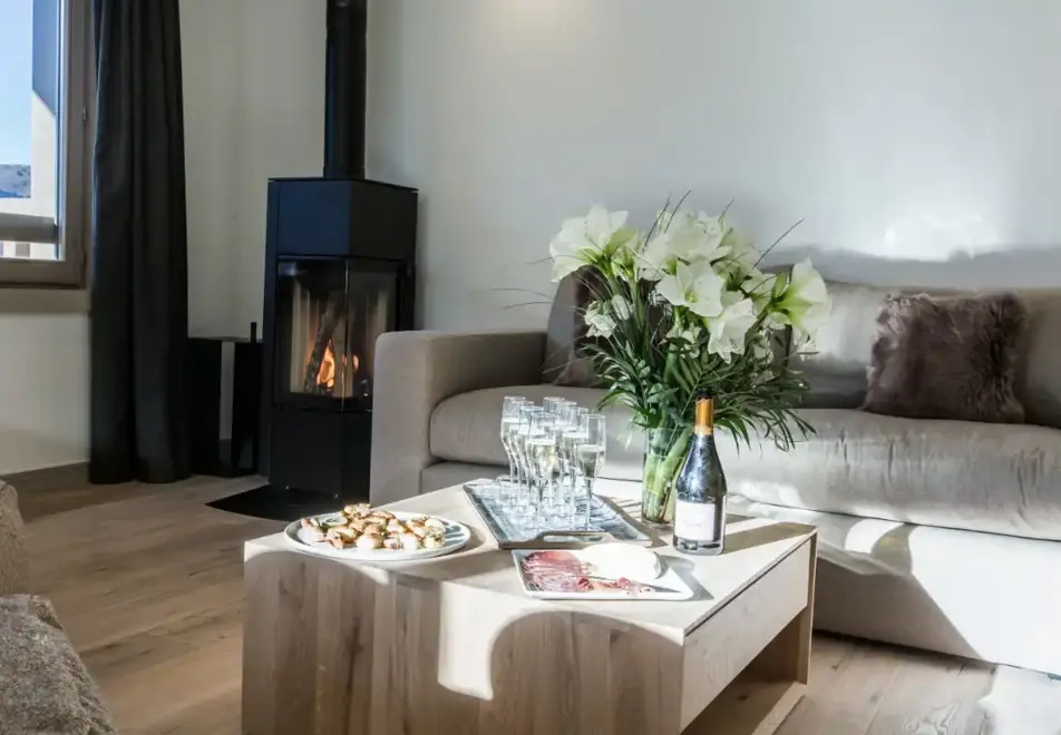 Keystone Lodge, Courchevel Moriond (self catered apartments) - 3 bed alc 8