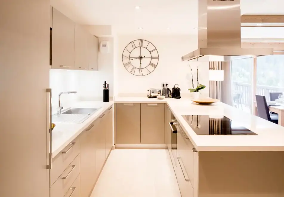 Mammoth Lodge, Courchevel Moriond (self catered apartments) - 4 bed 8