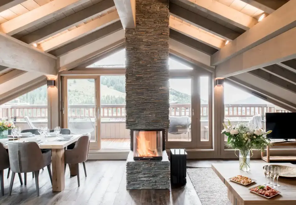 Mammoth Lodge, Courchevel Moriond (self catered apartments) - 4 bed 9 penthouse