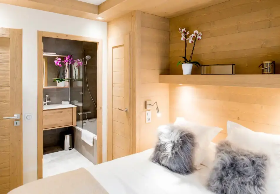 Mammoth Lodge, Courchevel Moriond (self catered apartments) - 2 bed 2 alc 8