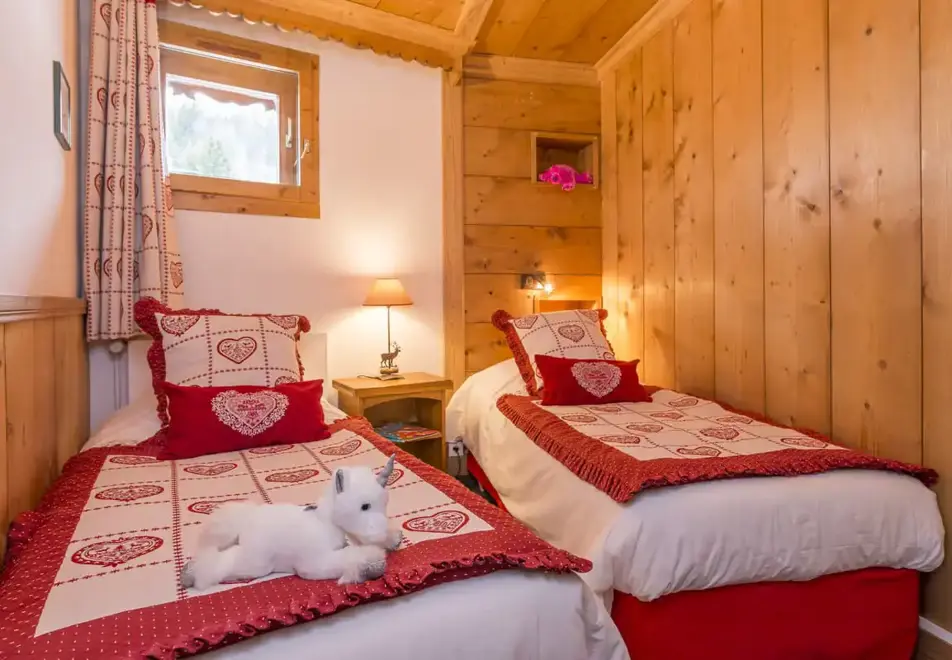 Eterlou, Meribel (hotel) - Typical Family 4 room style