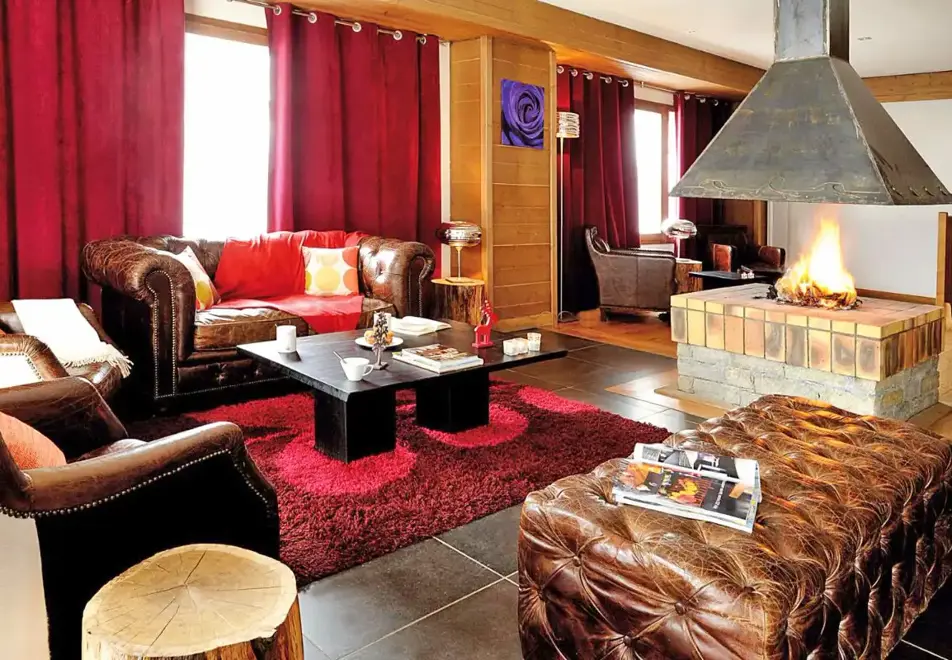 Les Chalets d'Edelweiss, La Plagne (self catered apartments) - Lounge with open fire