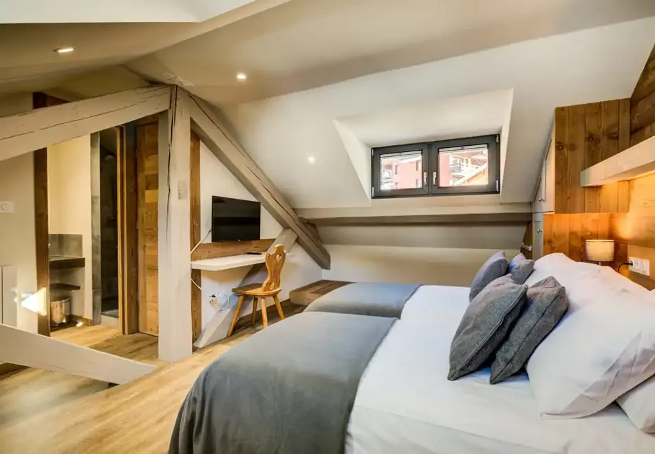 Chalets Miner 1, Plagne 1800 (self catered chalet) - Twin bedroom