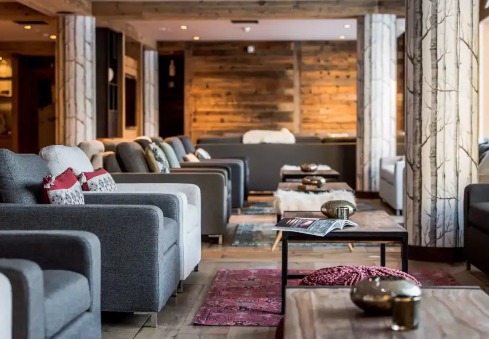 Chalet Skadi, Val d'Isere (self catered apartments) - Reception