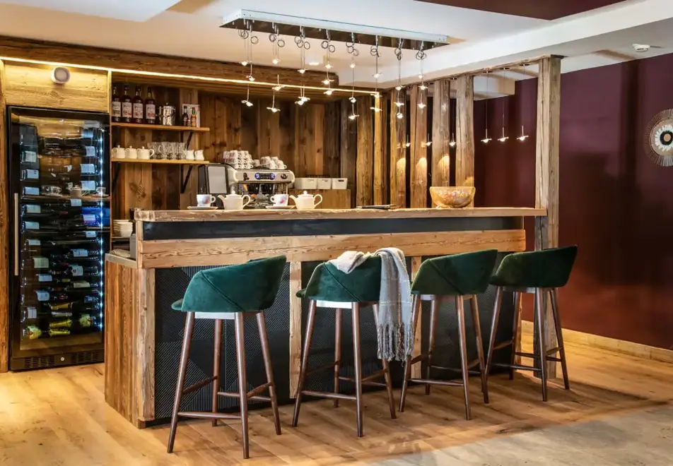 Izia, Val d'Isere (self catered apartments) - Bar