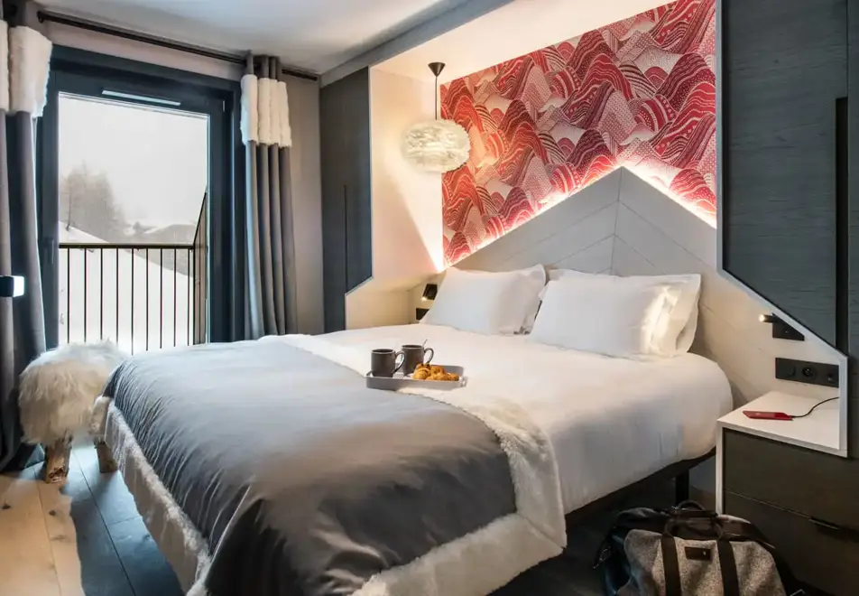 Izia, Val d'Isere (self catered apartments) - Double bedroom (example of 2 bed 4 apartment)