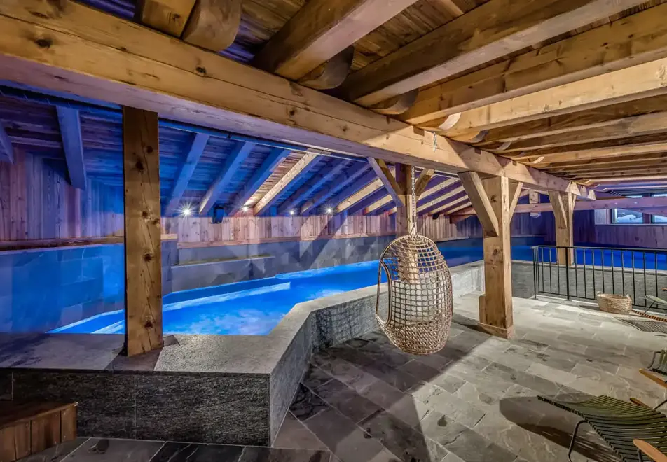 Le Val d'Isere, Val d'Isere (hotel & apartments) - Indoor pool (©andyparant)