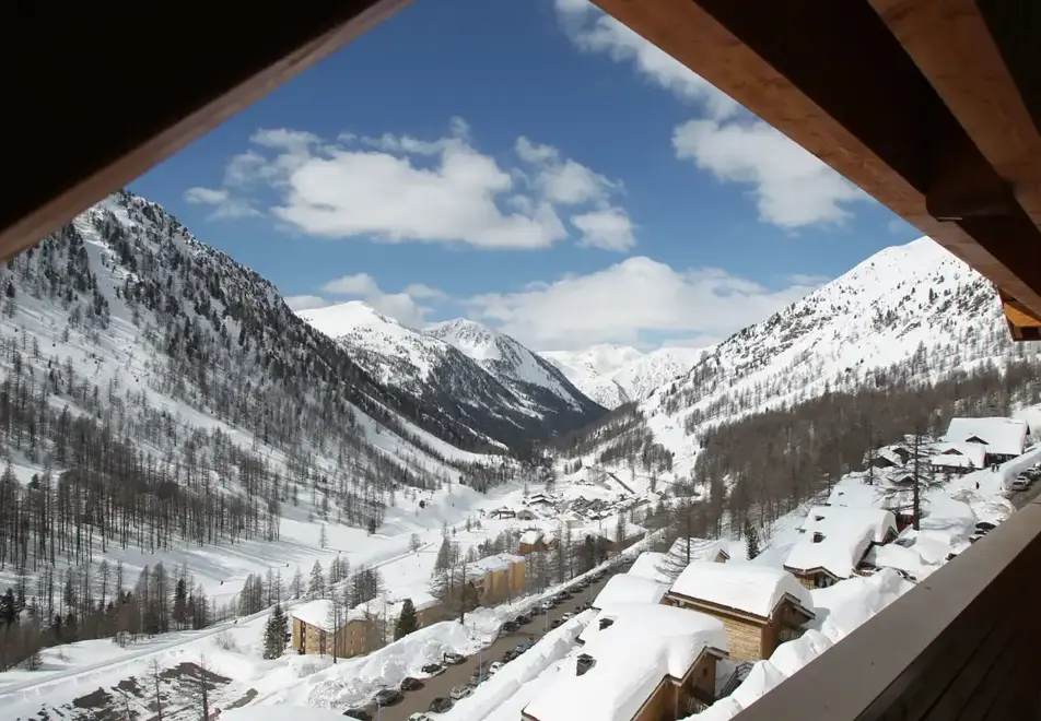 Terrasses d'Isola, Isola 2000 (Southern Alps) - Balcony View