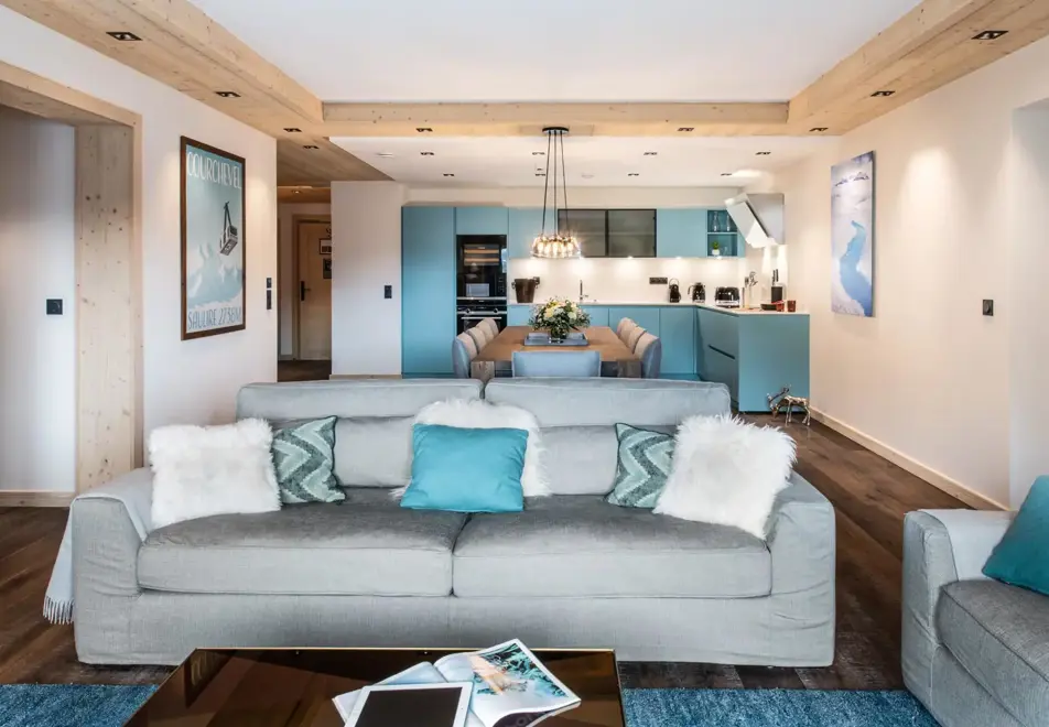 Manali Lodge, Courchevel Moriond (high end apartments) - Punsum