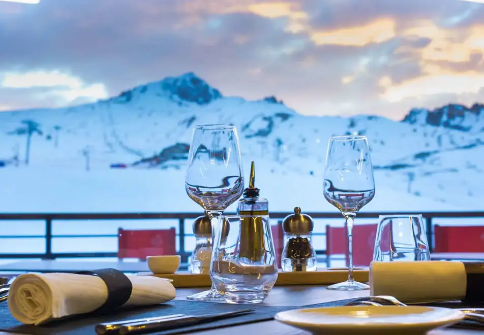 Taj I Mah, Arc 2000 (Hotel) - Diamant Noir Restaurant