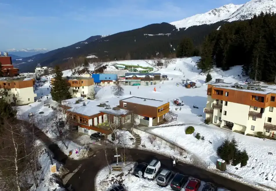 Club Prapoutel Les 7 Laux (self catered apartments) - Aerial view