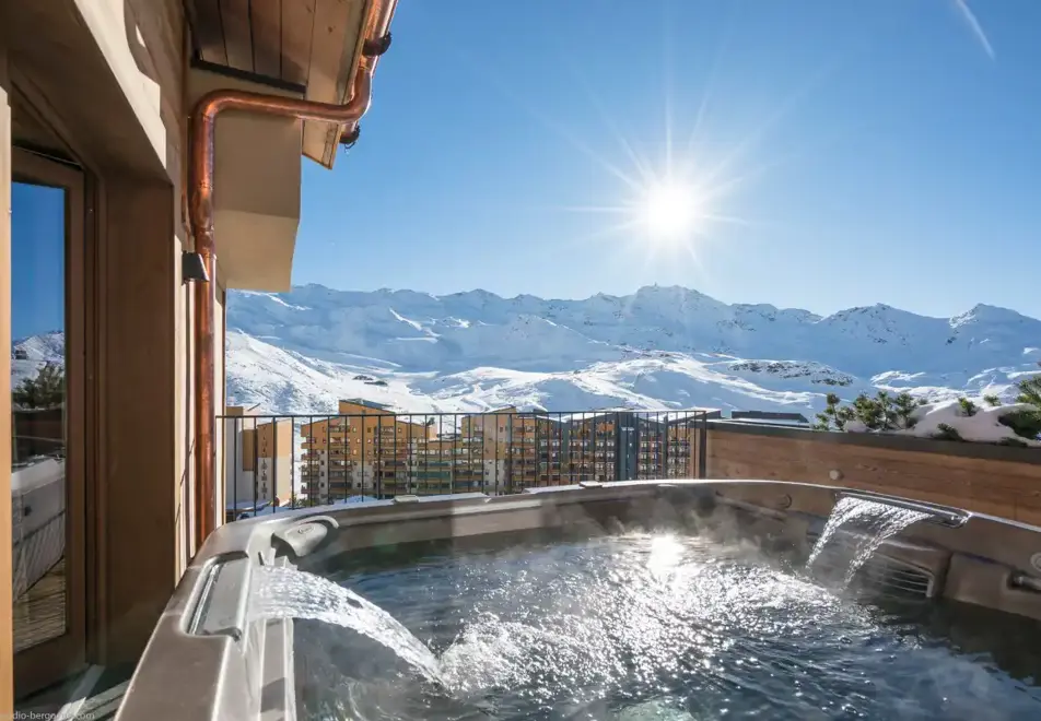 Chalets Cocoon, Val Thorens (self catered apartments) - Hot tub