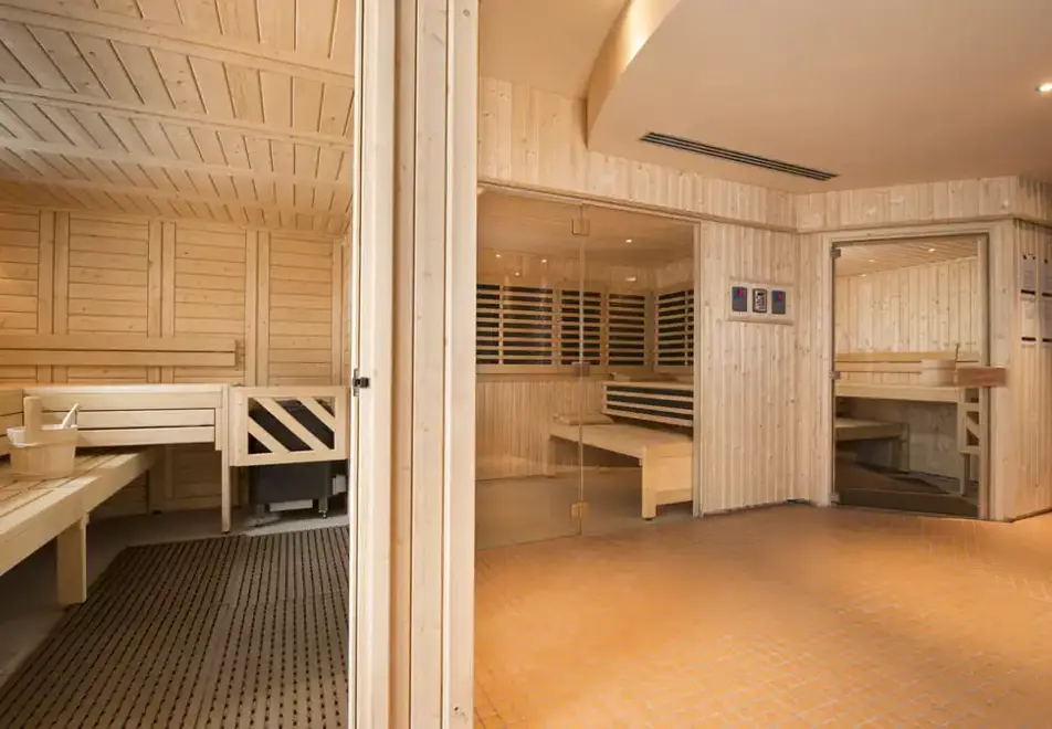 Le Hameau du Kashmir, Val Thorens (self catered hotel & apartments) - Sauna (©Lebeau)