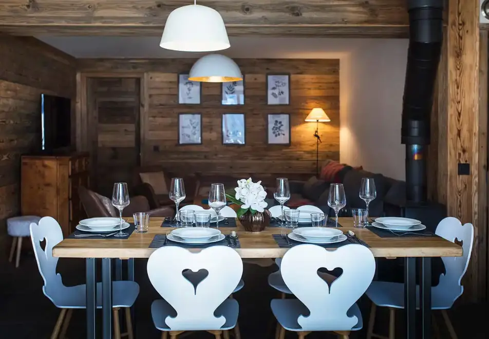 Chalet La Douceur - Chez Joseph, La Clusaz (self catered chalet) - Dining area (©Matthieu Cellard)