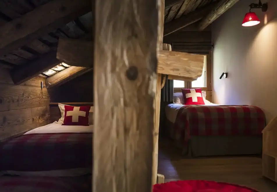 Chalet La Douceur - Chez Germain, La Clusaz (self catered chalet) - Twin bedroom (©Matthieu Cellard)