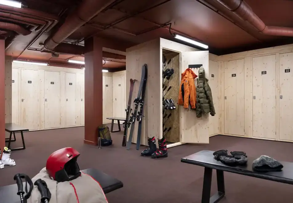 Ynycio, Tignes Val Claret (self catered apartments) - Ski room (©Studio Bergeond)